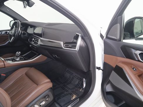 Used 2023 BMW X5 M50i w/ Executive Package image 49