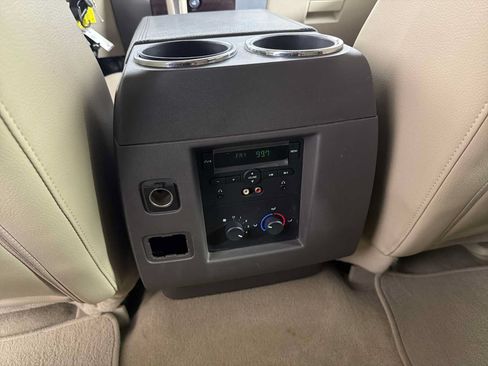 Used 2011 Ford Expedition XLT w/ 202A Rapid Spec Order Code RWD image 20