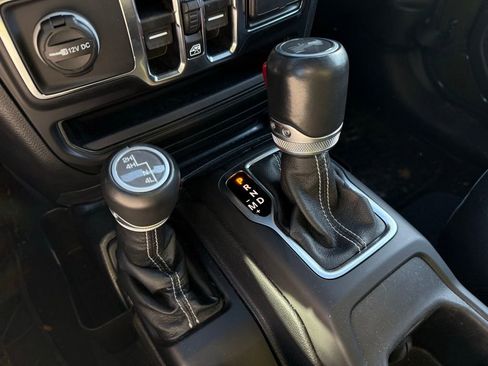 Used 2021 Jeep Wrangler Unlimited Sahara image 20