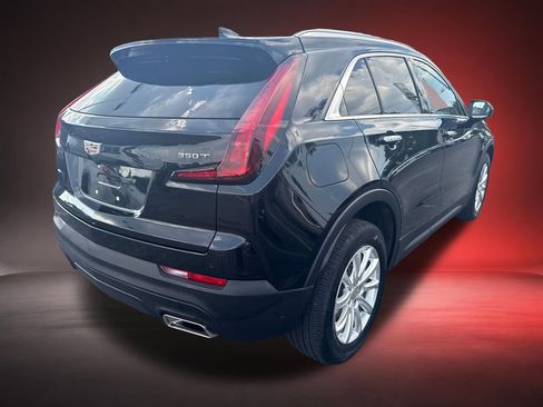 Certified 2023 Cadillac XT4 Luxury w/ Cold Weather Package AWD/4WD image 4