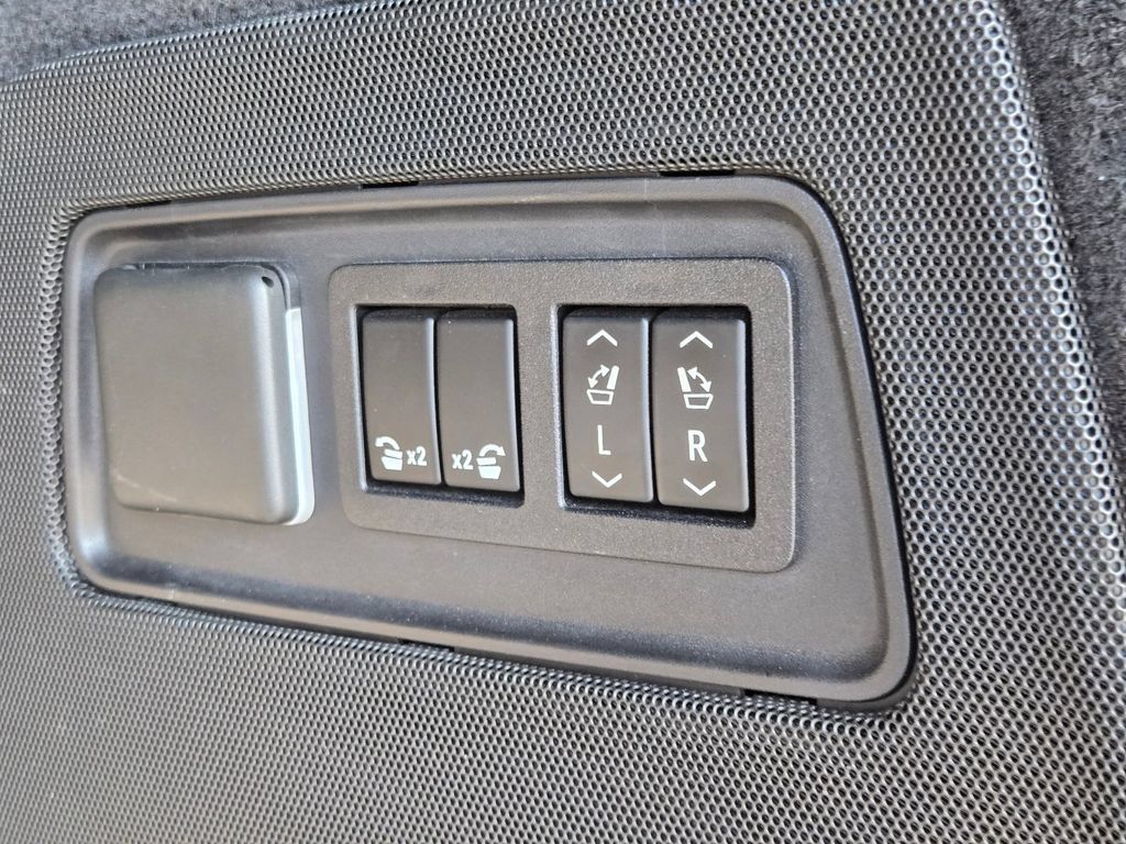 Used 2021 Cadillac Escalade Sport w/ Driver Assist Tech Package RWD image 19