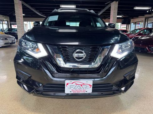 Used 2017 Nissan Rogue SV w/ SV Premium Package AWD/4WD image 2