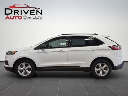 Used 2022 Ford Edge SE w/ Cargo Accessory Package image 2