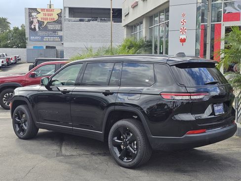 New 2025 Jeep Grand Cherokee L Altitude image 5
