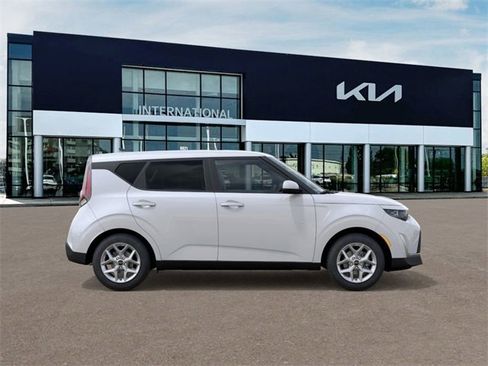 New 2025 Kia Soul LX image 7