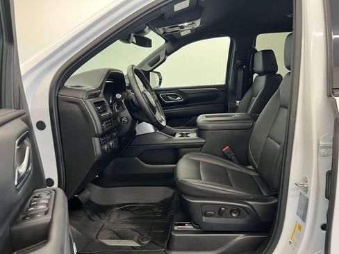 Used 2024 Chevrolet Tahoe Z71 w/ Luxury Package image 4