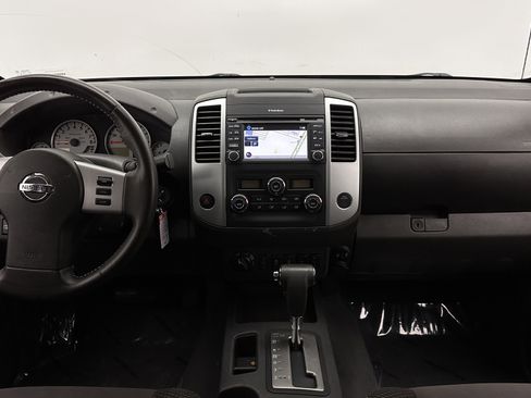 Used 2018 Nissan Frontier PRO-4X image 26