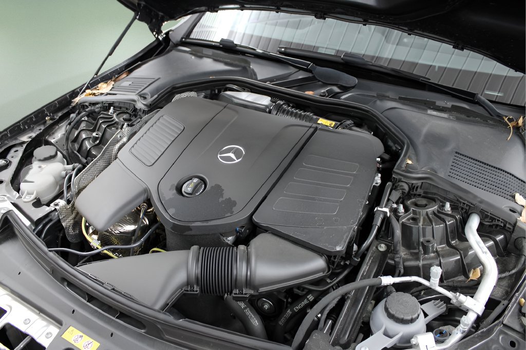Used 2025 Mercedes-Benz CLE 300 4MATIC Coupe image 25