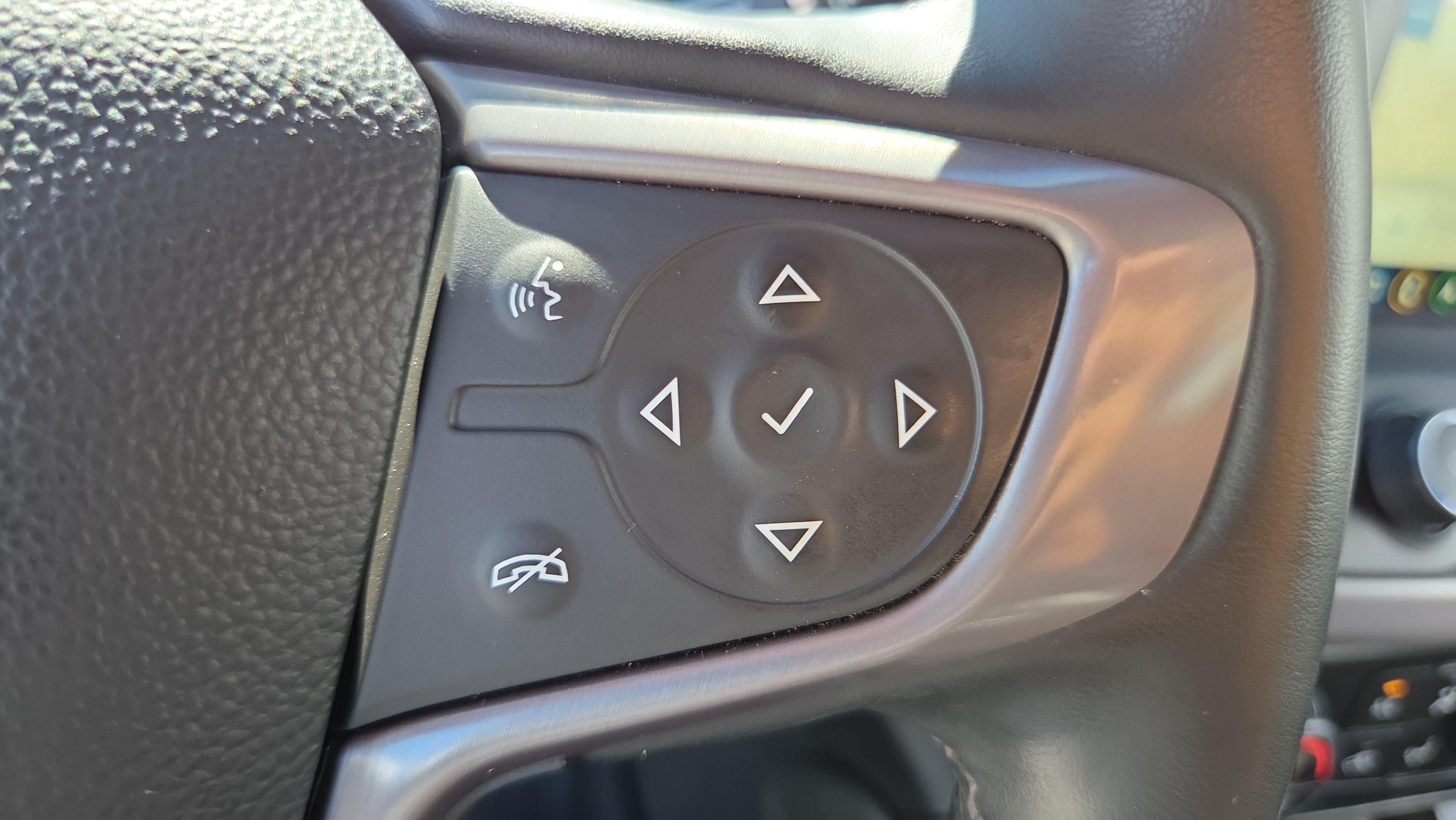 Certified 2023 GMC Acadia AT4 w/ Technology Package AWD/4WD image 27