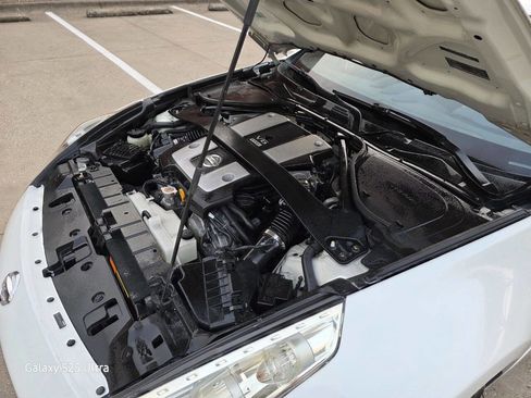 Used 2011 Nissan 370Z Touring image 26