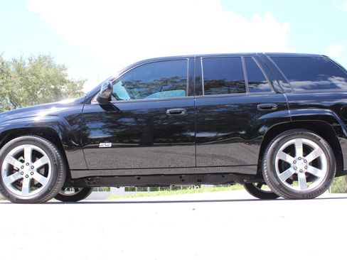 Used 2006 Chevrolet TrailBlazer LT w/ SS Package RWD image 6