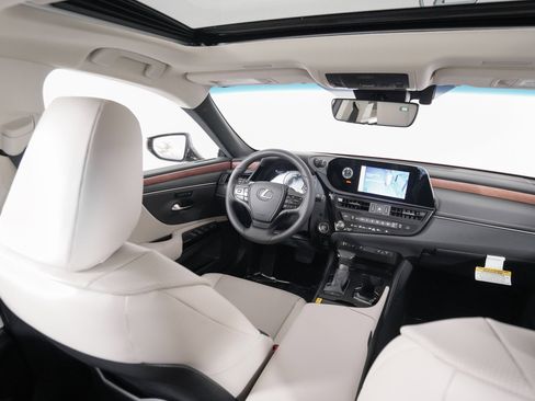 New 2025 Lexus ES 350 w/ Premium Package image 14