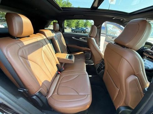 Used 2023 Lincoln Nautilus Reserve w/ Monochromatic Package AWD/4WD image 33