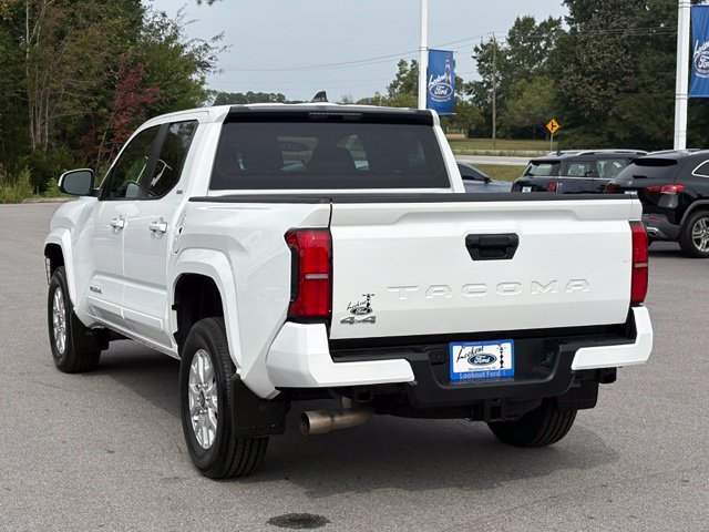 Used 2026 Toyota Tacoma SR5 AWD/4WD image 3