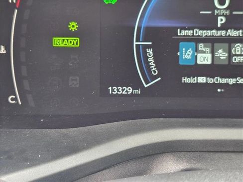 Used 2025 Toyota Camry LE image 11