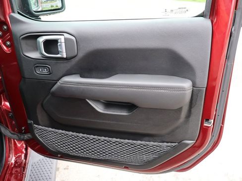 Used 2021 Jeep Wrangler Unlimited Sahara w/ Cold Weather Group image 12