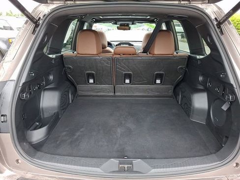 Used 2025 Subaru Forester Touring AWD/4WD image 30