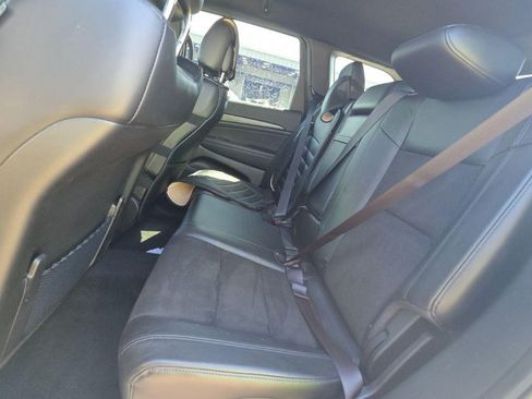 Used 2022 Jeep Grand Cherokee Laredo X RWD image 10