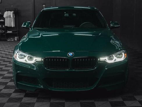 Used 2018 BMW 340i xDrive Sedan w/ Premium Package AWD/4WD image 22