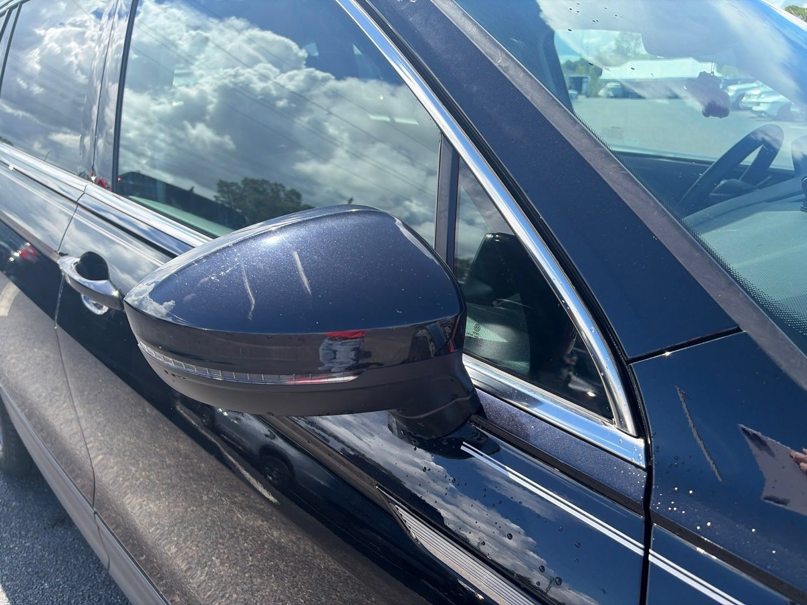 Used 2022 Volkswagen Tiguan SE FWD image 14
