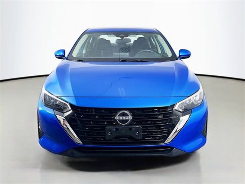 Used 2024 Nissan Sentra SV image 2