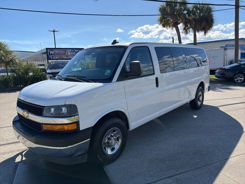 Used 2019 Chevrolet Express 3500 LT w/ LT Preferred Equipment Group image 2