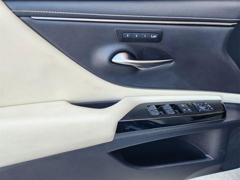 Used 2022 Lexus ES 250 w/ Premium Package image 22