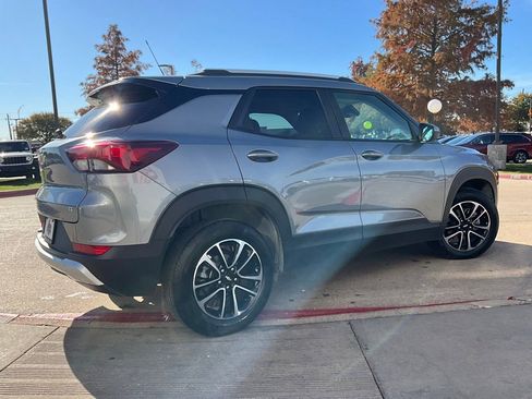 Used 2025 Chevrolet TrailBlazer LT image 6