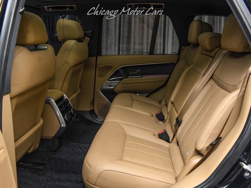 Used 2025 Land Rover Range Rover SE AWD/4WD image 28