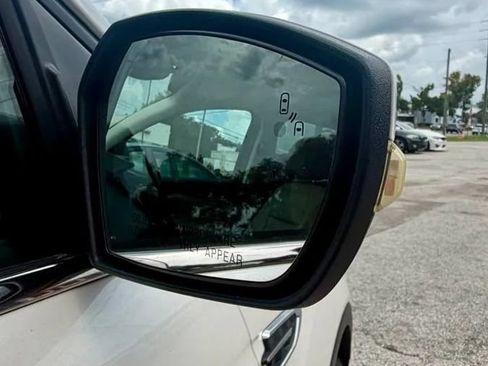 Used 2017 Ford Escape Titanium w/ Equipment Group 301A FWD image 7