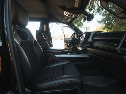 Used 2022 RAM 1500 Big Horn w/ Built-to-serve Edition image 17