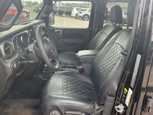 Used 2023 Jeep Wrangler Sport S image 5