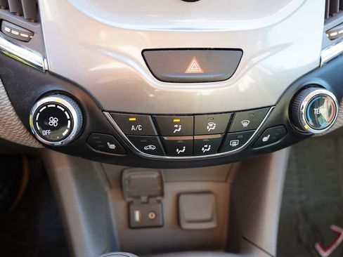 Used 2017 Chevrolet Cruze LT w/ RS Package FWD image 6