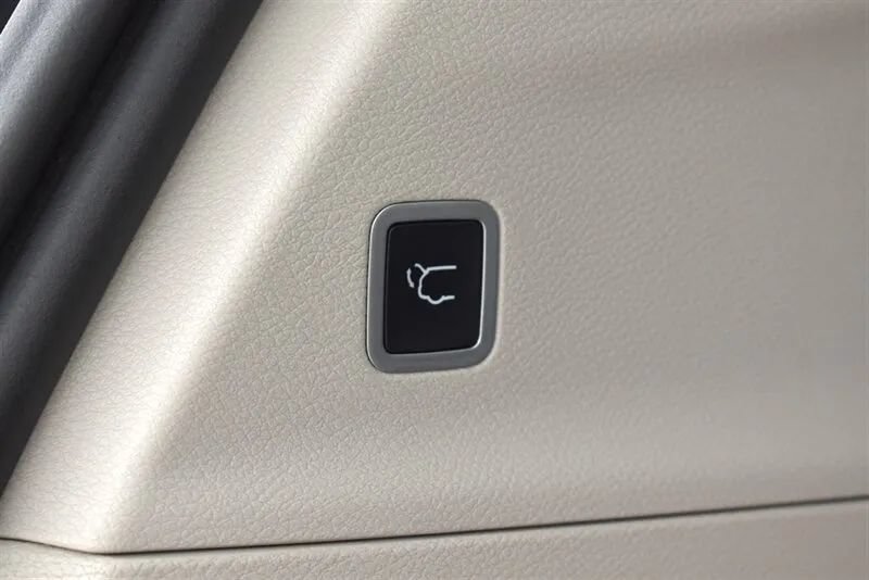 Used 2018 Chrysler Pacifica Touring-L FWD image 30