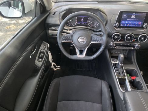 Used 2024 Nissan Sentra SV FWD image 14