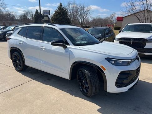 New 2026 Volkswagen Tiguan SE R-Line image 1