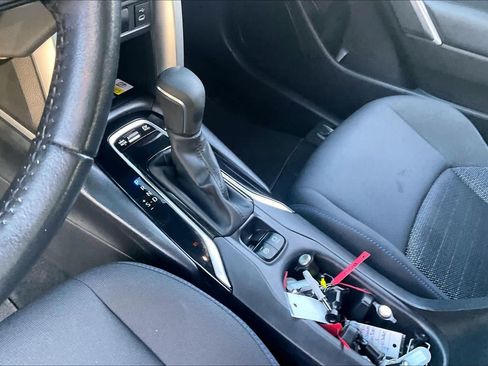 Used 2023 Toyota Corolla Cross AWD Hybrid w/ Moonroof Package image 17
