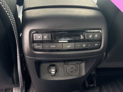 Used 2021 Hyundai Palisade Calligraphy image 18