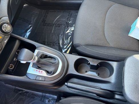 Used 2023 Kia Forte LXS image 33