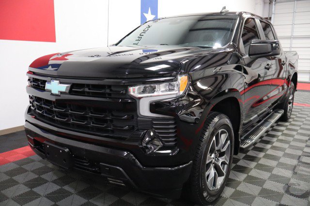 Used 2022 Chevrolet Silverado 1500 RST w/ Protection Package AWD/4WD image 3