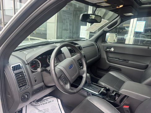 Used 2012 Ford Escape Limited FWD image 3