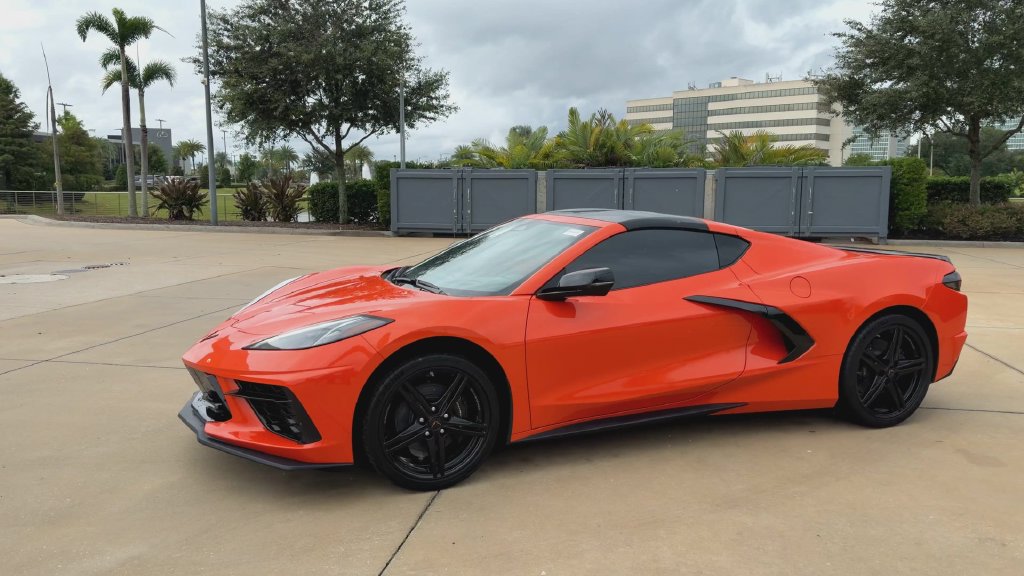 Used 2026 Chevrolet Corvette Stingray Premium Cpe w/ Battery Protection Package RWD image 5