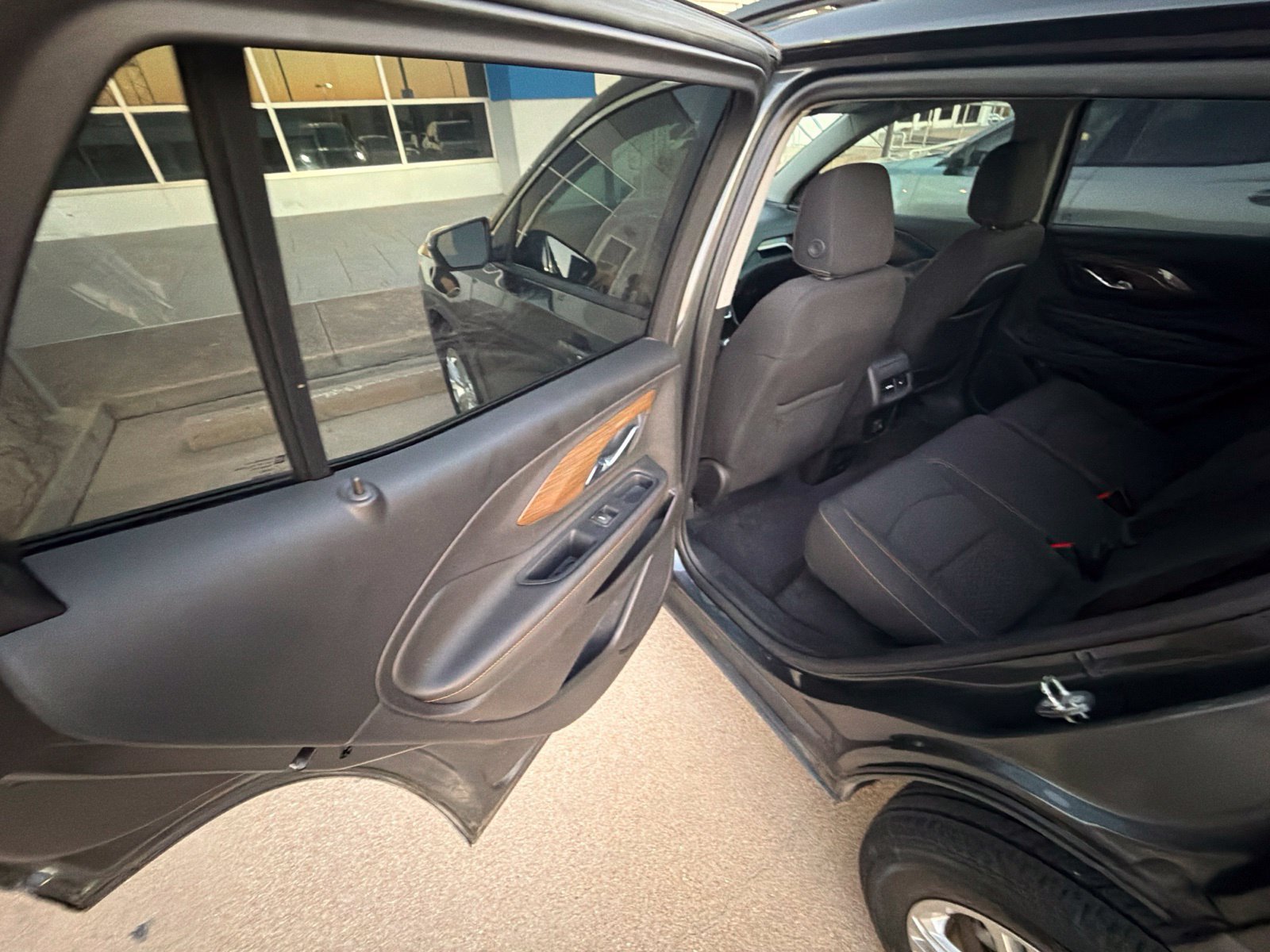 Used 2018 GMC Terrain SLE w/ Driver Convenience Package FWD image 11