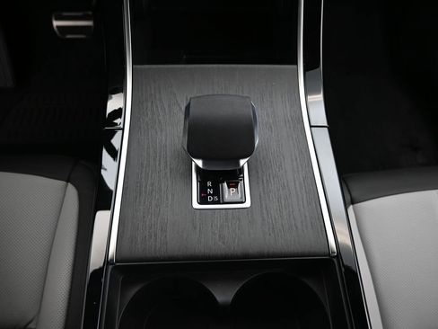 New 2026 Land Rover Range Rover Evoque Dynamic SE AWD/4WD image 24