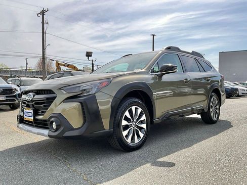 Used 2023 Subaru Outback Limited AWD/4WD image 4