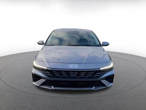Used 2025 Hyundai Elantra SEL image 4