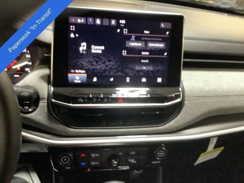 Used 2023 Jeep Compass Latitude AWD/4WD image 33