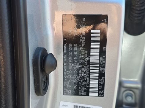 Used 2023 Toyota Highlander XSE FWD image 35