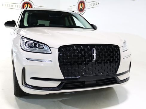 Used 2023 Lincoln Corsair Reserve w/ Jet Appearance Package AWD/4WD image 17