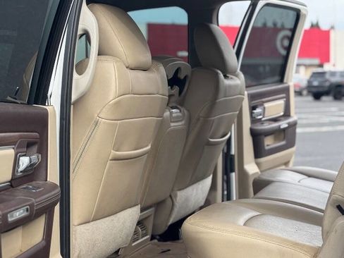 Used 2015 RAM 1500 Laramie image 12
